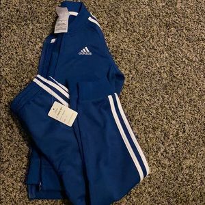 Boys brand new adidas sweatsuit size 5